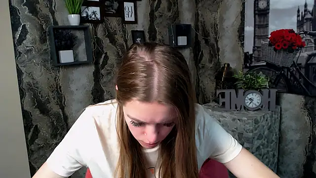 AliceFlirtt  online show from October 15, 7:55 am