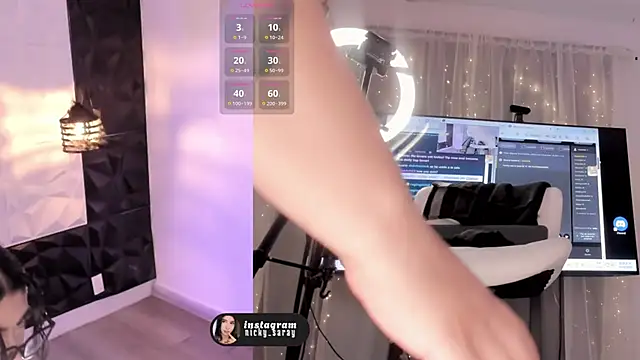 nickky   online show from October 17, 3:32 am