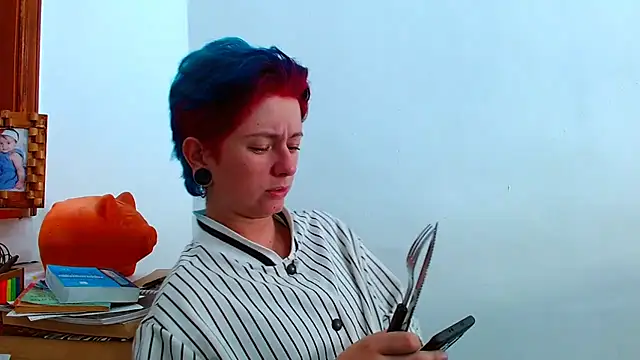 tomboyblue online show from March 19, 7:18 pm