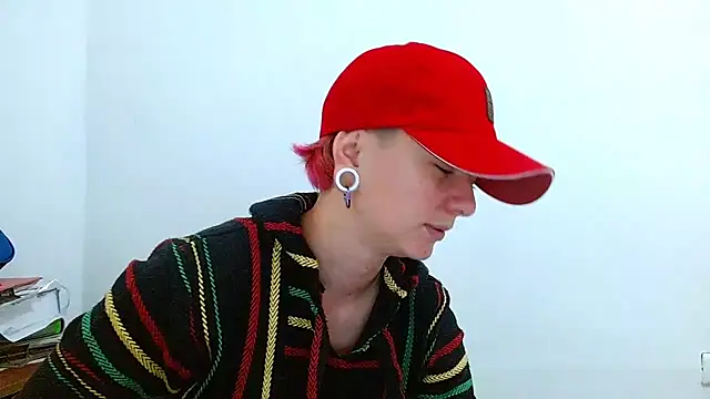 tomboyblue online show from December 16, 4:24 pm