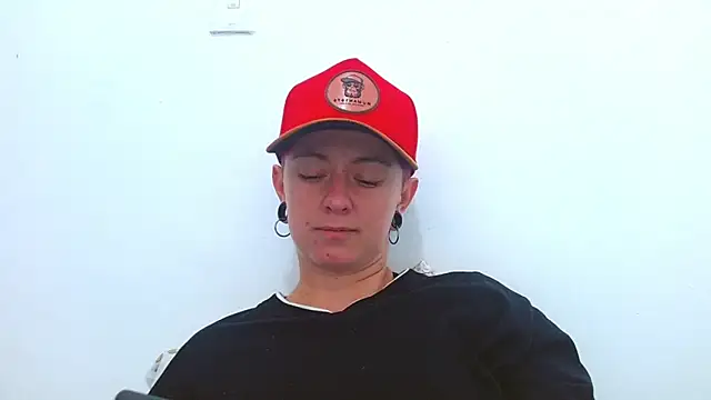 tomboyblue online show from April 4, 6:29 pm