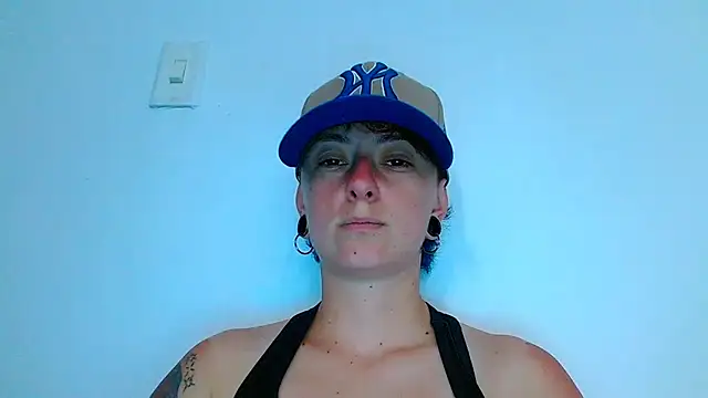 tomboyblue online show from April 22, 7:55 pm