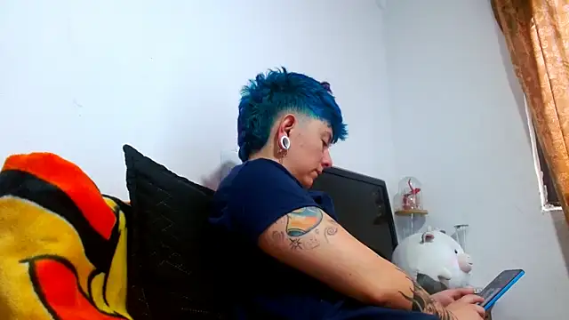 tomboyblue online show from June 10, 5:55 pm