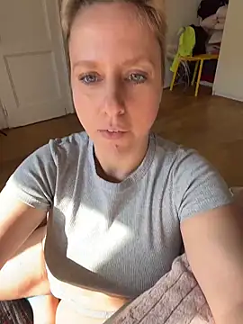 MariaValentine online show from February 27, 9:20 am