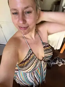 MariaValentine online show from July 12, 5:30 am