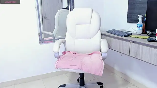 dahian carter online show from September 18, 1:53 pm