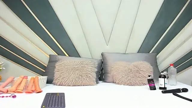 kathy-steven online show from November 1, 8:02 pm