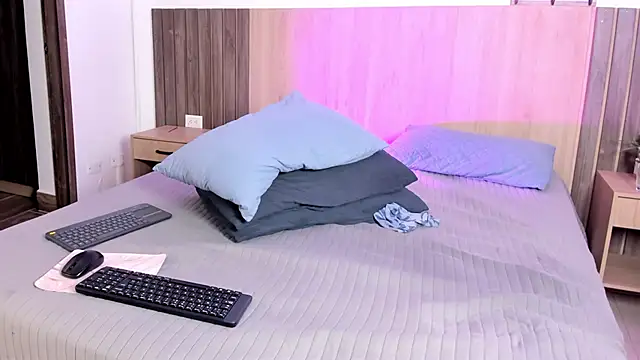 rebeca cortez  online show from December 19, 10:13 pm