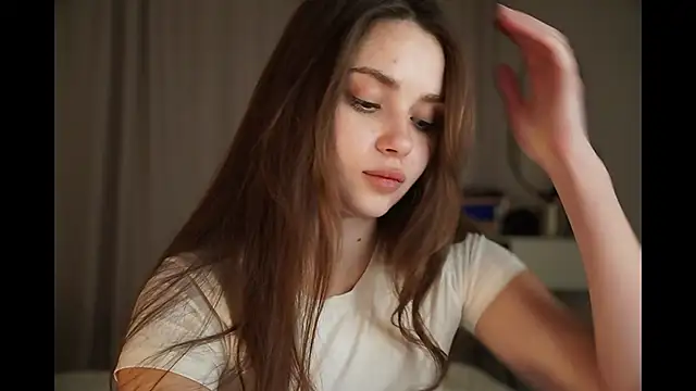 CarmenMoore26 online show from December 14, 6:03 pm