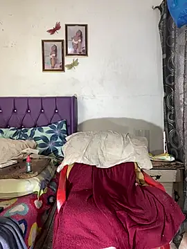 KandyHot  online show from April 1, 1:41 pm