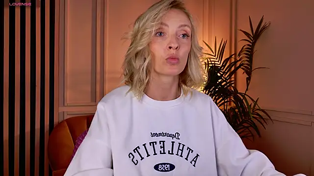 sexuallycorrecte online show from April 6, 6:47 am