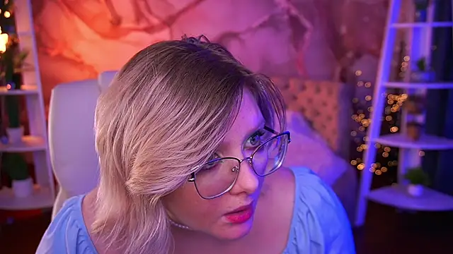 CoolTatis online show from March 15, 8:05 am