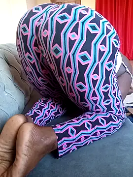 zainabsmile online show from February 12, 3:14 pm