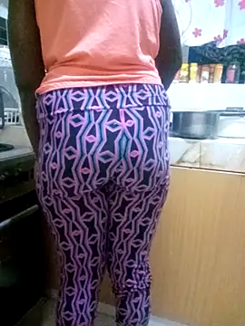 zainabsmile online show from November 24, 8:33 pm