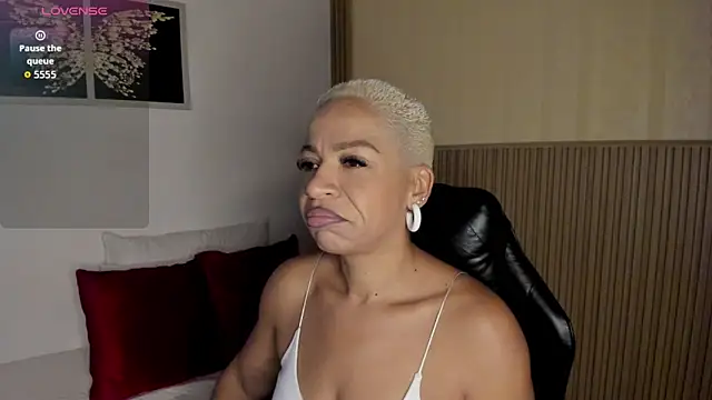 summer night  online show from March 3, 11:38 am