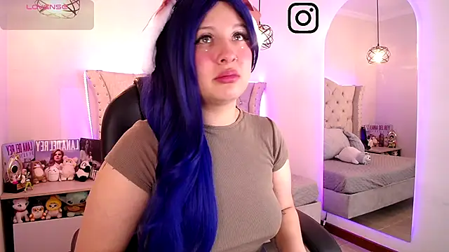 Charlotte Jones   online show from September 22, 11:30 am