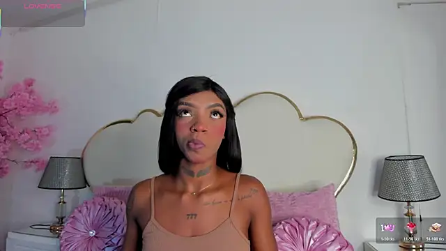 CahitlinBell online show from October 28, 7:14 am