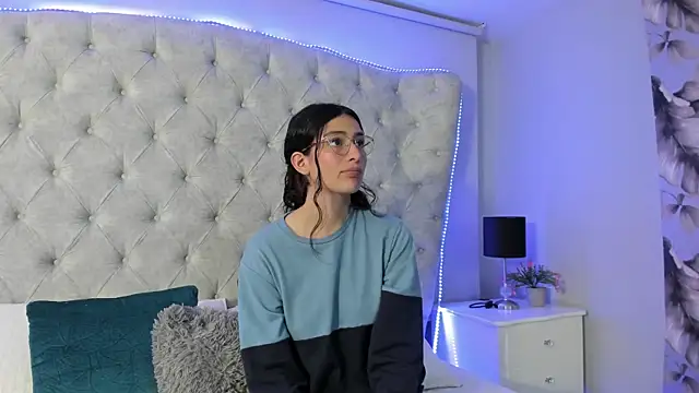 dafne bss online show from December 23, 5:33 am