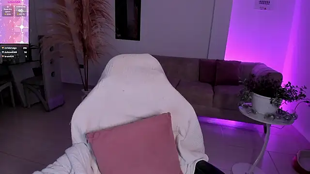 ElissaDominguez online show from March 5, 5:25 am