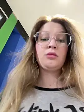 Teya moon  online show from February 4, 3:26 pm