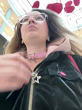 Teya moon  online show from March 19, 1:15 pm