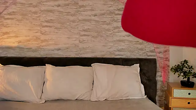 Anneth  M online show from October 10, 7:41 pm