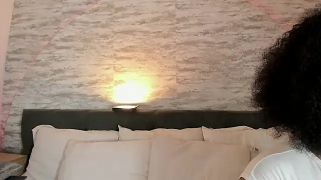 Anneth  M online show from October 20, 7:39 pm