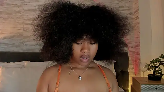 Anneth  M online show from October 21, 7:51 pm