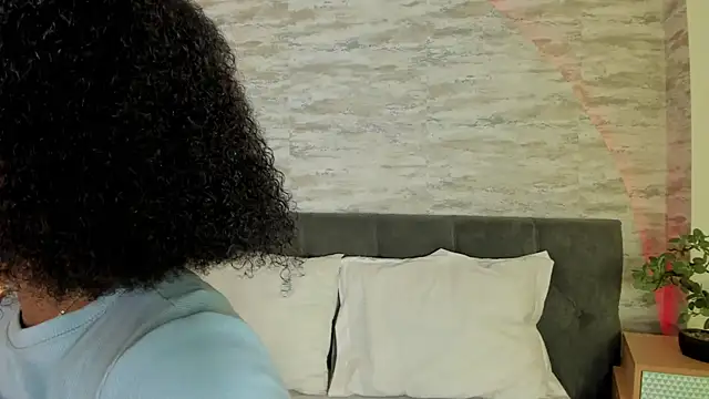 Anneth  M online show from September 26, 7:44 pm