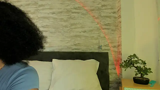 Anneth  M online show from September 13, 7:44 pm