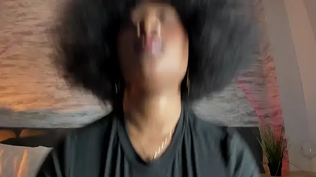 Anneth  M online show from November 19, 8:42 pm