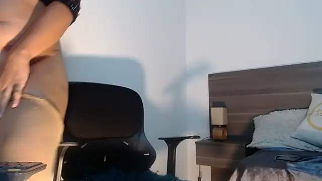 Mila cams1  online show from March 27, 4:58 am