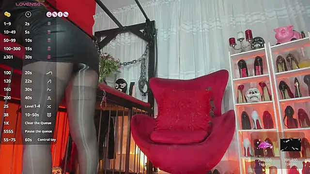 MistressAndre online show from March 27, 9:15 pm