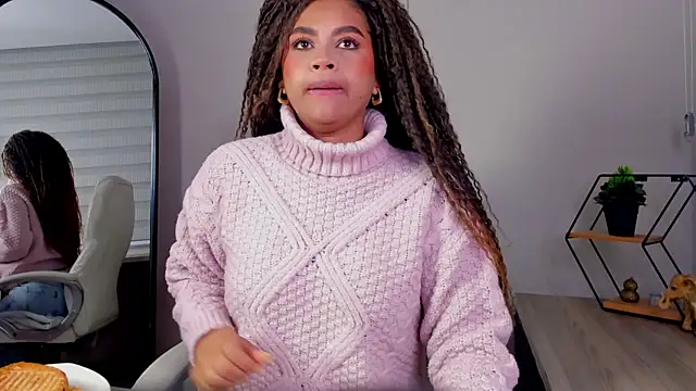 nayah   online show from November 13, 12:48 pm