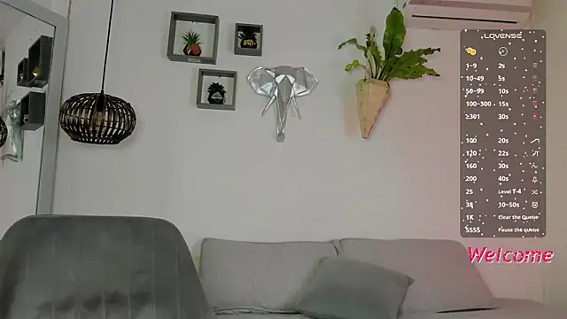 AmberAdams  online show from December 18, 2:55 pm