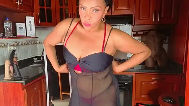 AmberNix online show from September 18, 3:32 pm