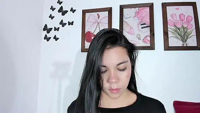 Emiily Parkerr online show from April 7, 11:18 pm