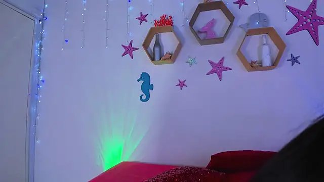 Emiily Parkerr online show from October 14, 2:58 am