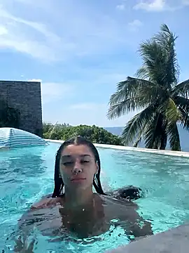 NatyDesiree online show from January 9, 6:40 am