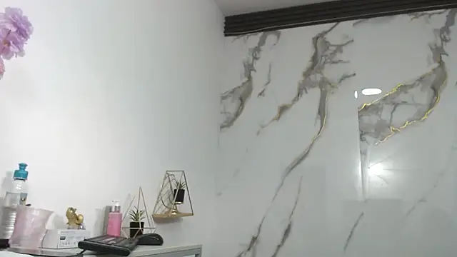 Lindsey8 online show from March 24, 1:49 pm