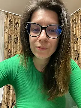 NadiraNoor online show from March 29, 10:53 pm