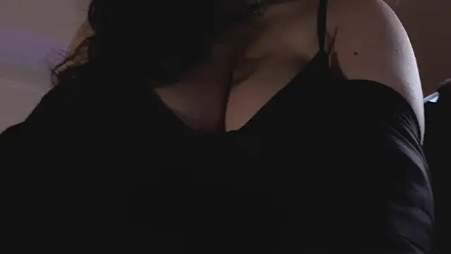 Laura Karamazov online show from February 25, 10:03 am