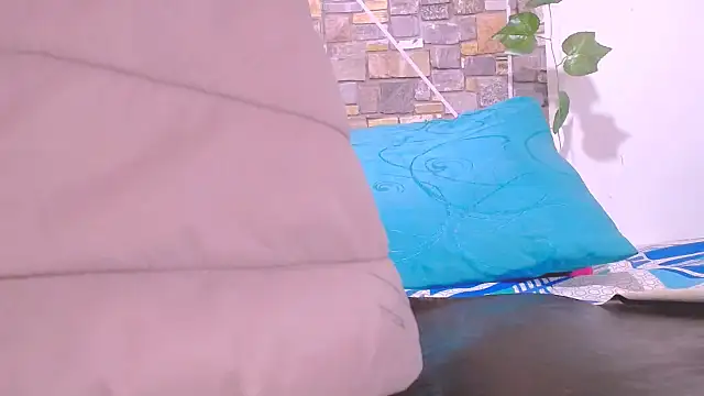 MaidenGame online show from April 11, 3:37 pm