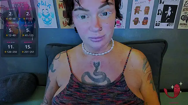 EllieOz online show from June 13, 4:37 pm