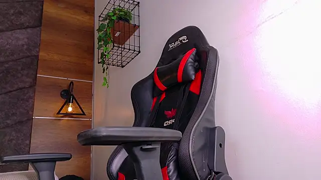 nahomi campbell online show from January 17, 9:22 pm