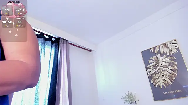 Amina hafsa online show from October 21, 8:13 pm