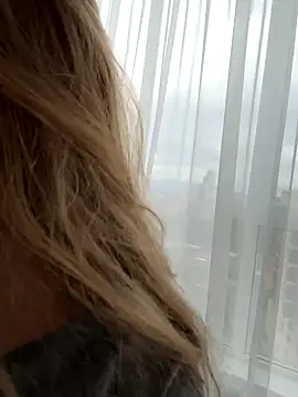 curvyflawless online show from September 14, 8:01 am