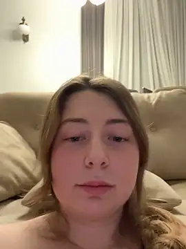 curvyflawless online show from November 19, 6:19 pm