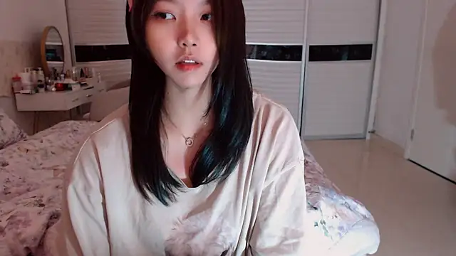 -Lucky Girl online show from November 21, 3:19 am