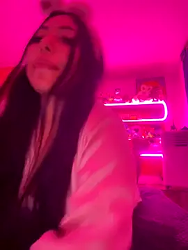 emmyjhonson07 online show from December 3, 11:07 pm